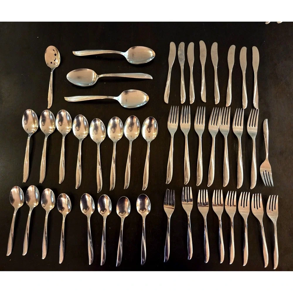 ONEIDA Community Twin Star MCM 40 Piece Stainless Flatware Setting for 8 - read